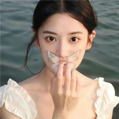 真相半白 海报
